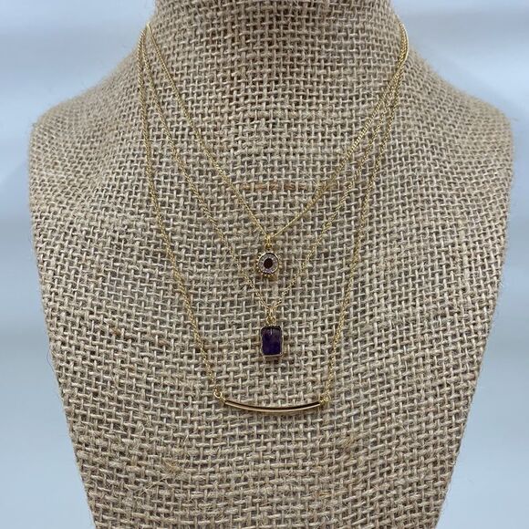 💛 14k Yellow Gold Plated Bar Necklace - Picture 5 of 5